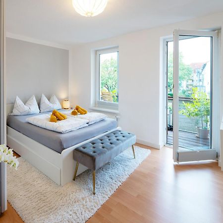 Schlosskoenig - Modernes & Zentrales Apartment Mit Balkon Und Arbeitsplatz 슈베린 외부 사진
