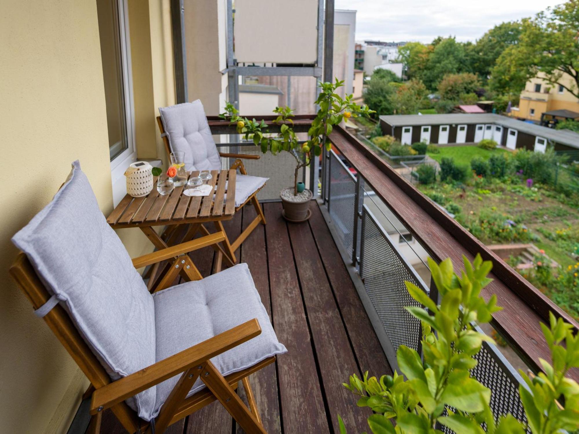 Schlosskoenig - Modernes & Zentrales Apartment Mit Balkon Und Arbeitsplatz 슈베린 외부 사진