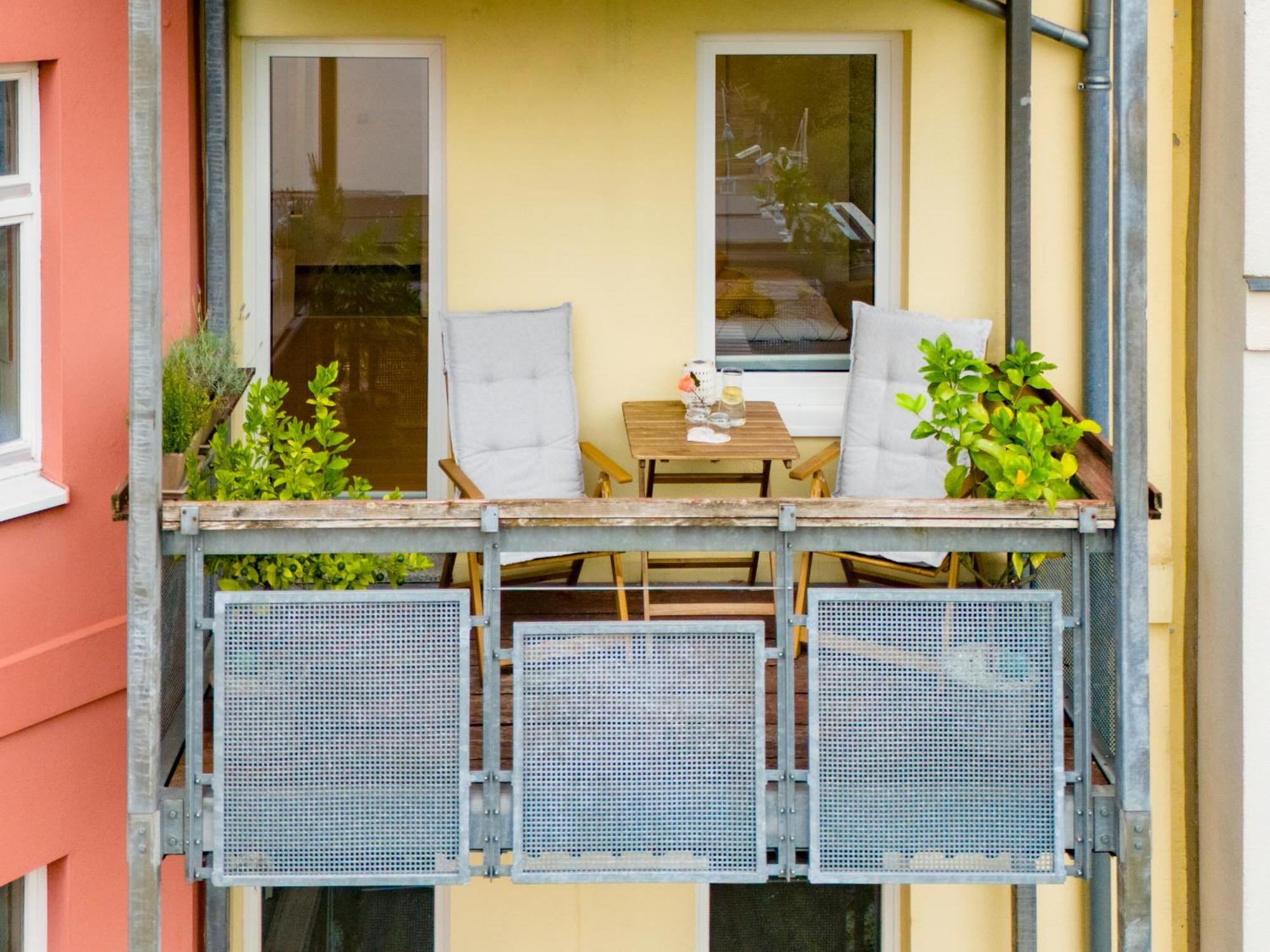 Schlosskoenig - Modernes & Zentrales Apartment Mit Balkon Und Arbeitsplatz 슈베린 외부 사진