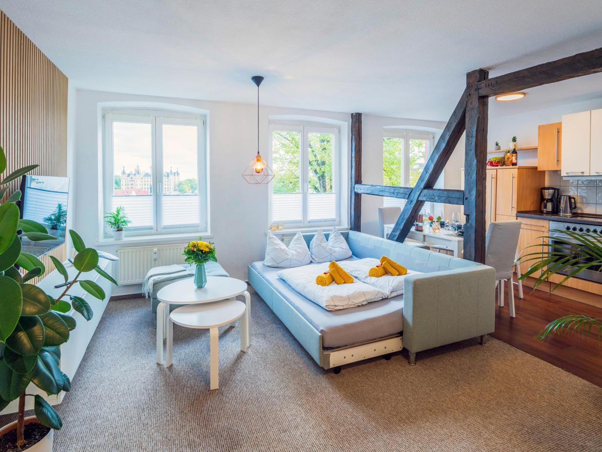 Schlosskoenig - Modernes & Zentrales Apartment Mit Balkon Und Arbeitsplatz 슈베린 외부 사진